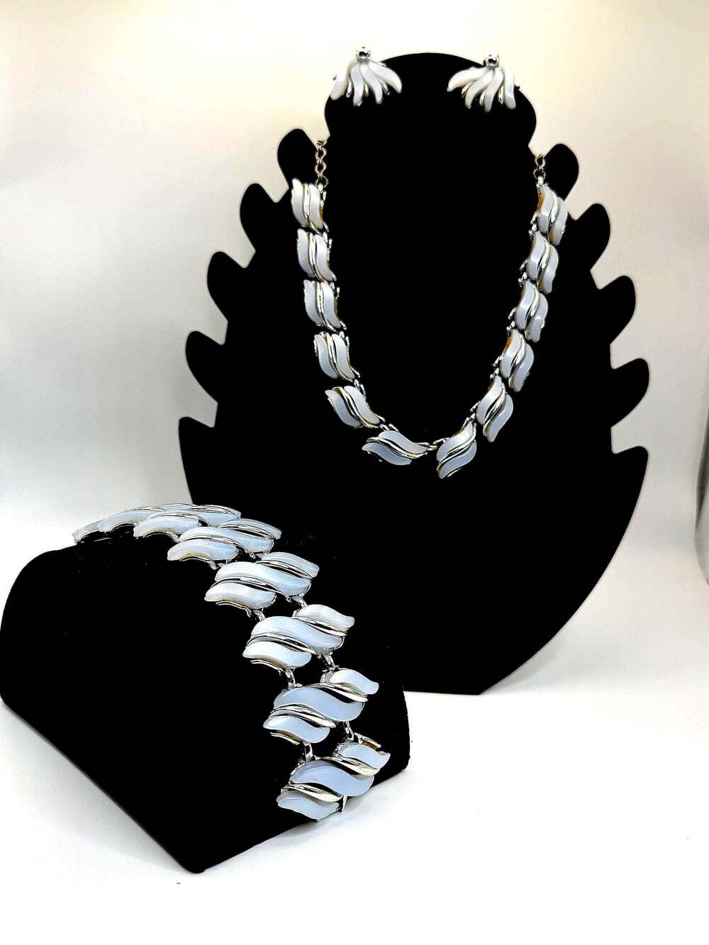 Vintage Signed CLAUDETTE Gray Moonglow Lucite Thermoset Parure Necklace Bracelet